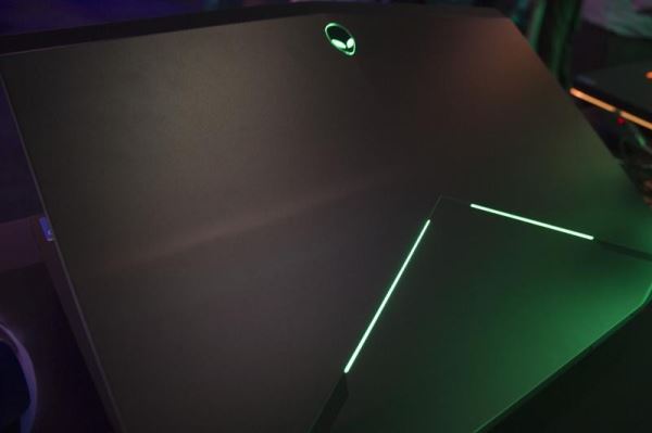 Thiết kế mạnh mẽ, cứng cáp