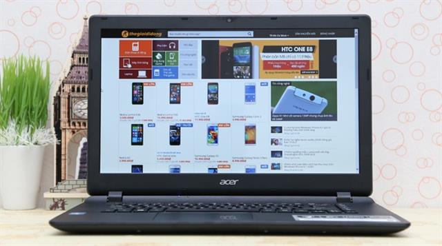 Máy được trang bị màn hình Active Matrix TFT Colour LCD 15.6 inch (1366 x 768 pixels)