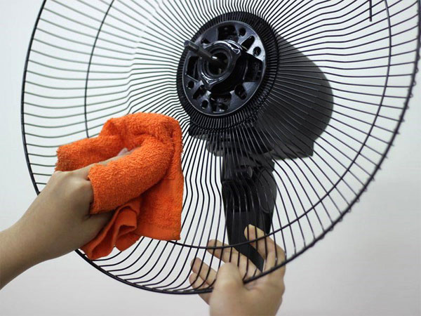 Hướng dẫn vệ sinh và bổ sung nước cho quạt hơi nước hình 7