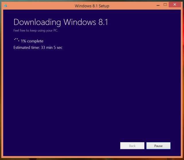 Windows 8.1 đang tự động tải về