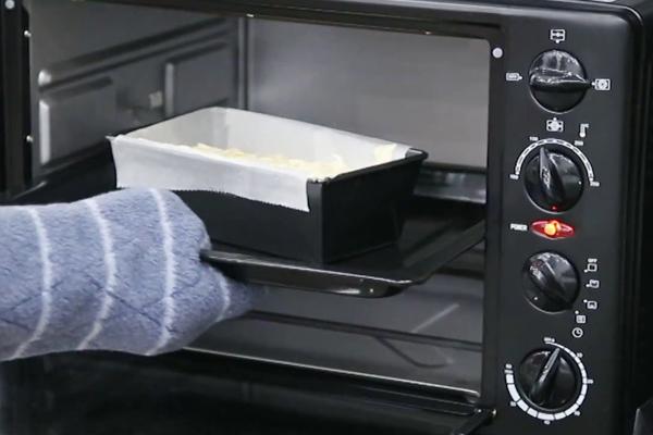 Cách làm bánh bông lan bơ nho bằng lò nướng