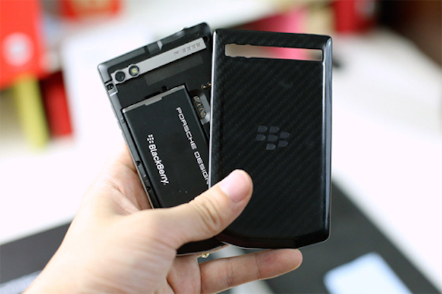 Smartphone BlackBerry có giá gấp đôi iPhone 6 Plus 128GB 6
