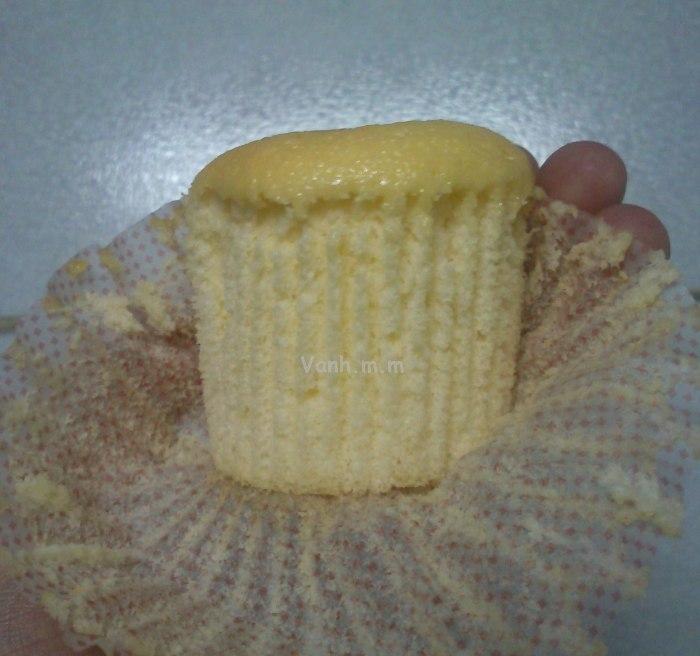 Yogurt chiffon cupcake mềm mịn, thơm mùi sữa chua