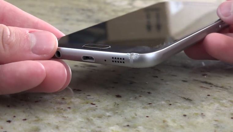 Galaxy S6 bị ô tô chèn qua nhiều lần thì sẽ thế nào?