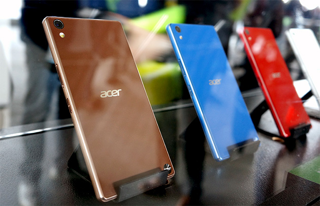Acer 'quay lại cuộc chơi' với phablet 3 SIM, pin lên tới 4000 mAH