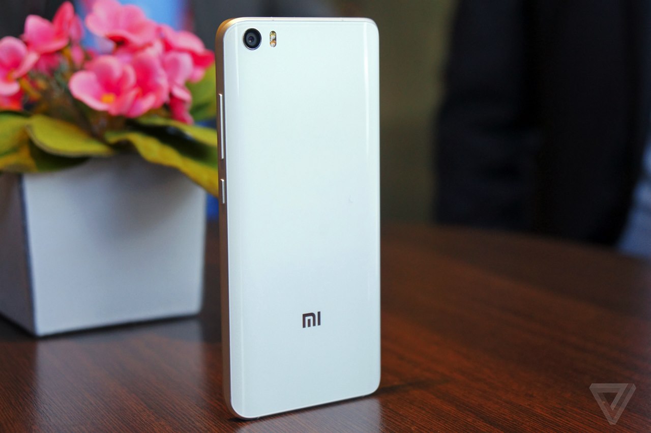 Xiaomi s35 white. Xiaomi mi5 Pro. Xiaomi mi5 2016. Сяоми mi 2016. Mi 5 2016.