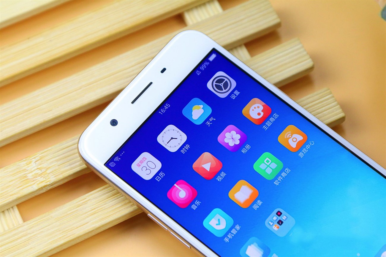 OPPO F1s