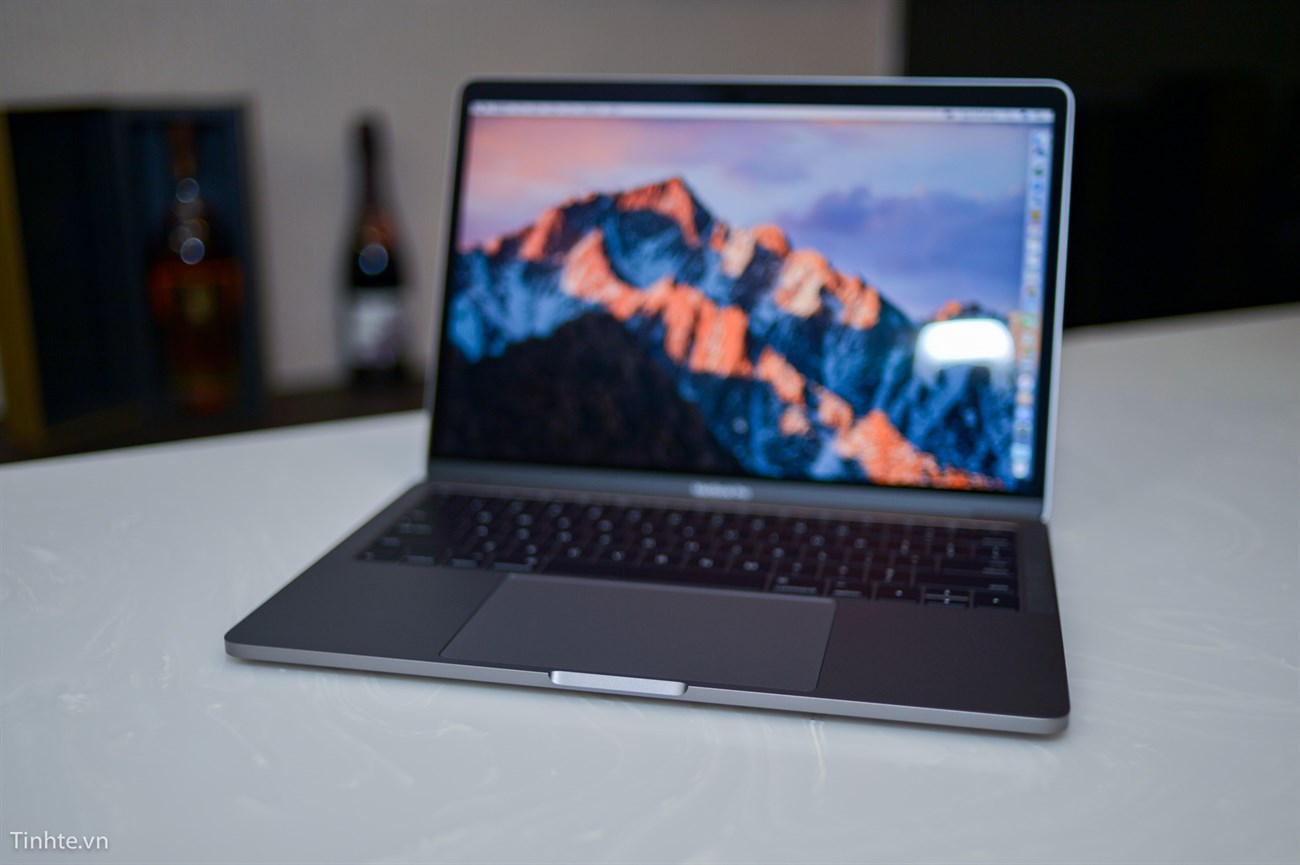 apple_29 Cận cảnh Macbook Pro 13 inch 2016: Quyến rũ khó cưỡng