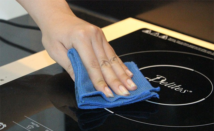 Mặt kính bếp từ bị nứt - nguyên nhân và cách khắc phục Mặt kính bếp từ bị nứt - nguyên nhân và cách khắc phục