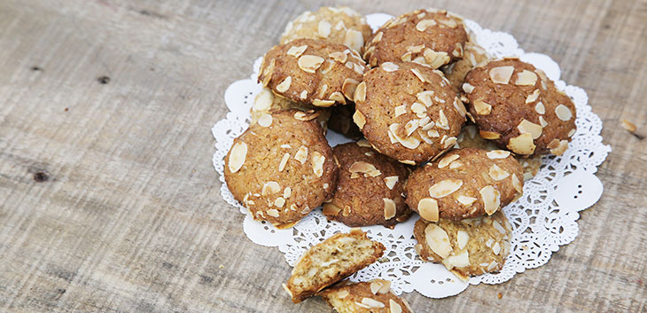 Cách làm bánh quy dừa hạnh nhân Cách làm bánh quy dừa hạnh nhân