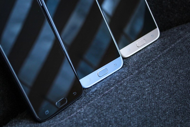 Samsung ra mắt Galaxy J7 Pro, camera khẩu độ như Galaxy S8, giá tầm trung Samsung ra mắt Galaxy J7 Pro, camera khẩu độ như Galaxy S8, giá tầm trung