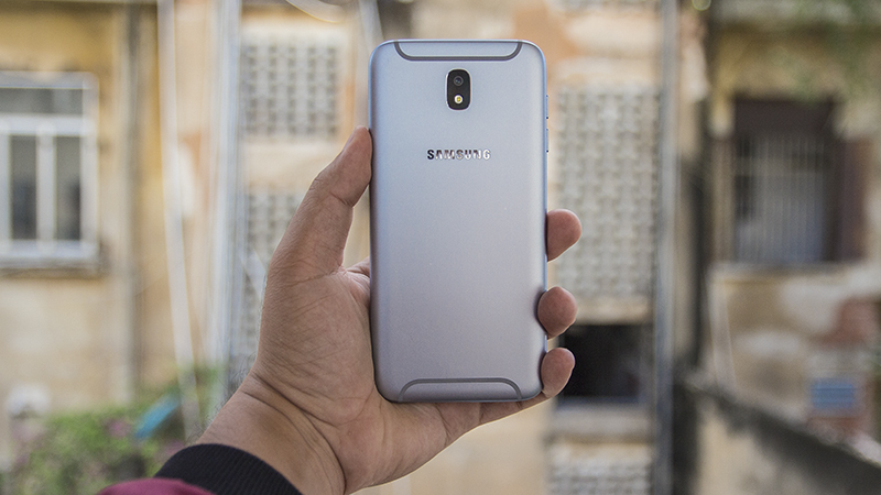 Samsung J7 Pro sẽ soán ngôi J7 Prime trong top bán smartphone chạy nhất Samsung J7 Pro sẽ soán ngôi J7 Prime trong top bán smartphone chạy nhất