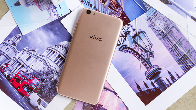 Đọ dáng 4 smartphone tầm trung