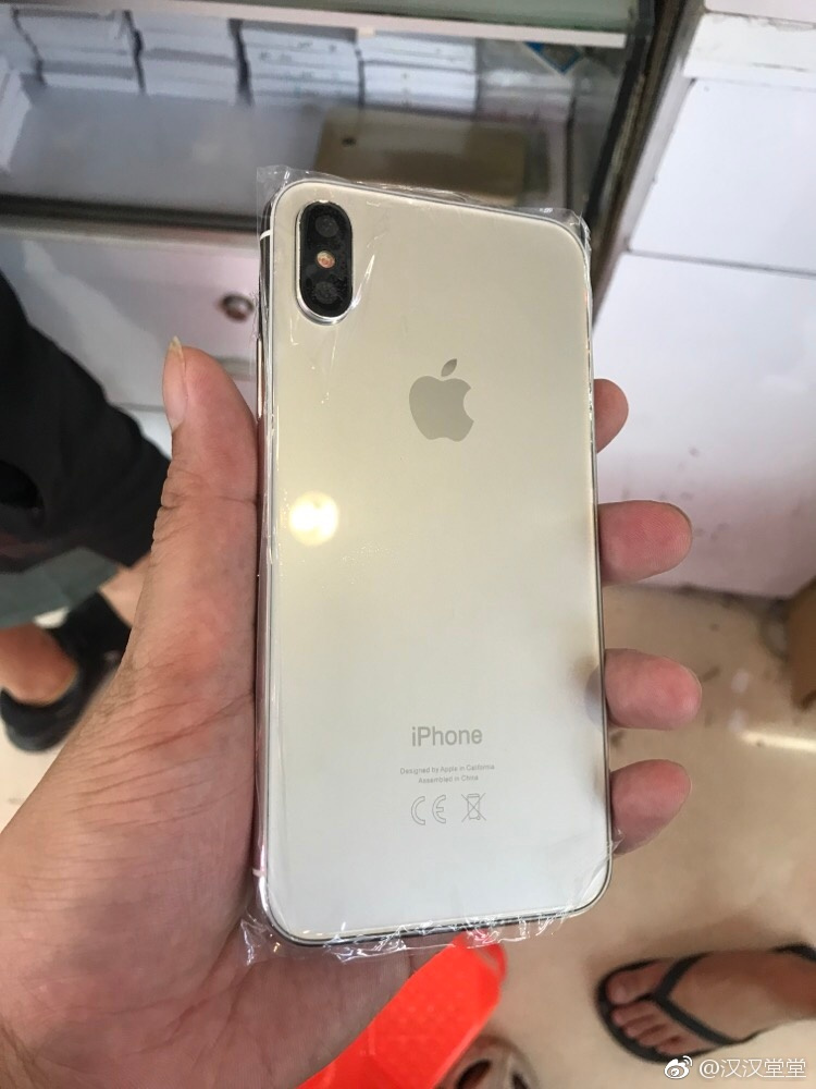 Thêm nhiều hình ảnh thực tế bị rò rỉ, mọi góc cạnh của iPhone 8 được phơi bày