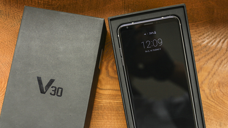 Trên tay LG V30 tại Việt Nam Trên tay LG V30 tại Việt Nam