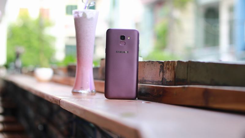 Samsung Galaxy J6 Samsung Galaxy J6