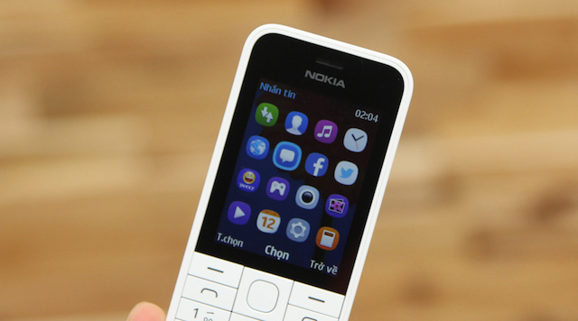 Màn hình 2.4 inch (2.8 inch trên Nokia 225) vẫn đủ để hiển thị đầy đủ thông tin cho người dùng Màn hình 2.4 inch (2.8 inch trên Nokia 225) vẫn đủ để hiển thị đầy đủ thông tin cho người dùng