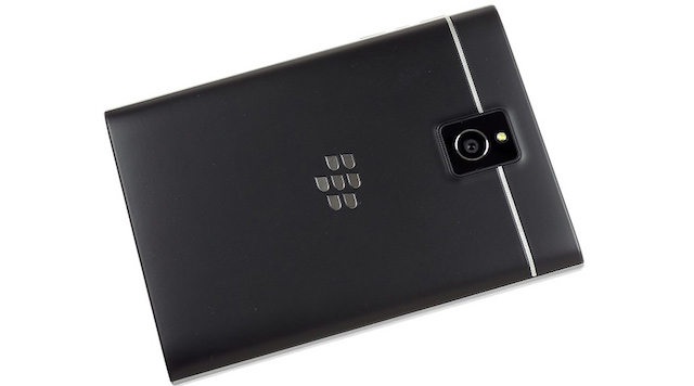 Camera sau độ phân giải 13 MP Camera sau độ phân giải 13 MP