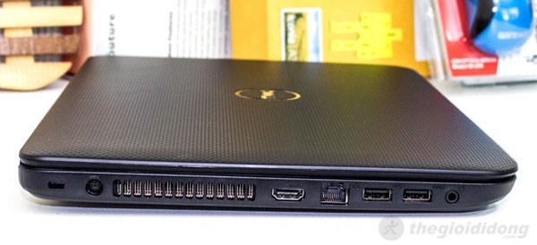 2 cạnh bên của Inspiron 3421 Inspiron 3421 cổng kết nối