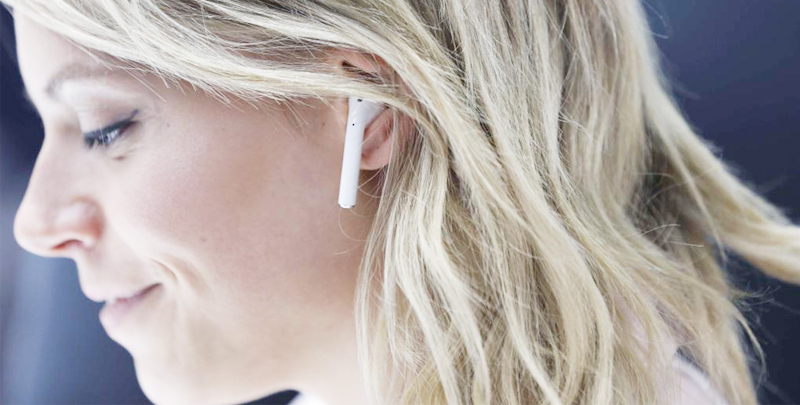 Tai nghe Bluetooth AirPods Apple MMEF2 - Nút tai nghe được làm rất vừa vặn với tai tạo cảm giác thoải mái Tai nghe Bluetooth AirPods Apple MMEF2 - Nút tai nghe được làm rất vừa vặn với tai tạo cảm giác thoải mái